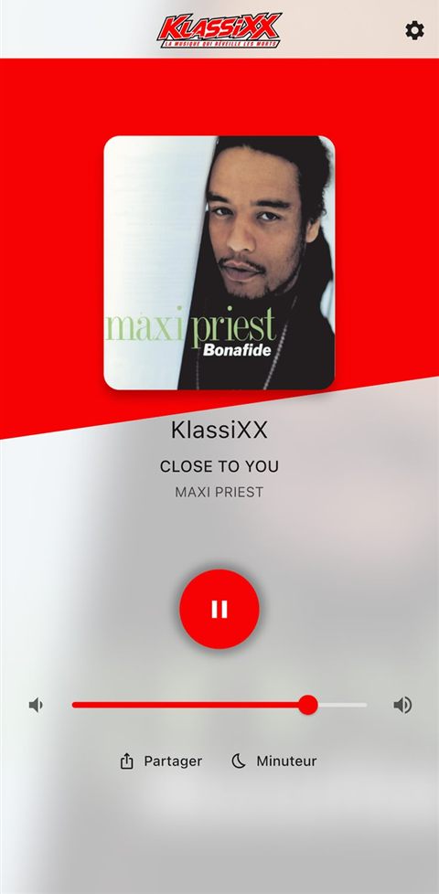 Application KlassiXX : pochette, titre en cours, lecture, volume, partage et minuteur